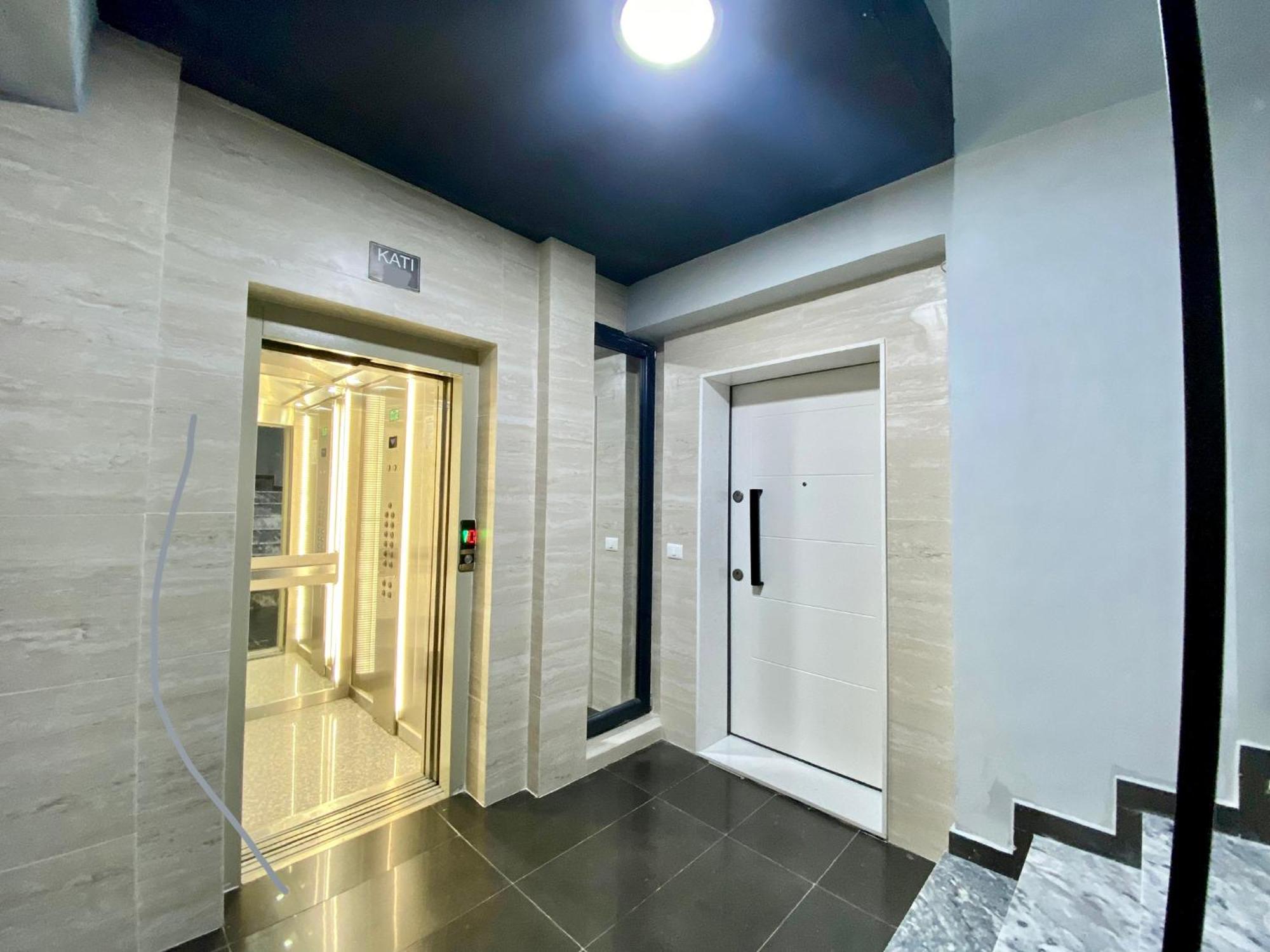 "Superattico" - Central Tirana Gorgeous Penthouse, Free Parking Exteriér fotografie